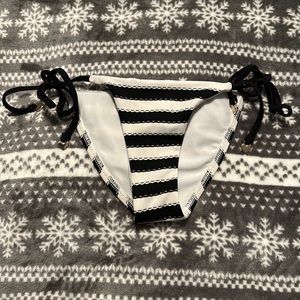 Bathing suit bottoms! Black and white!